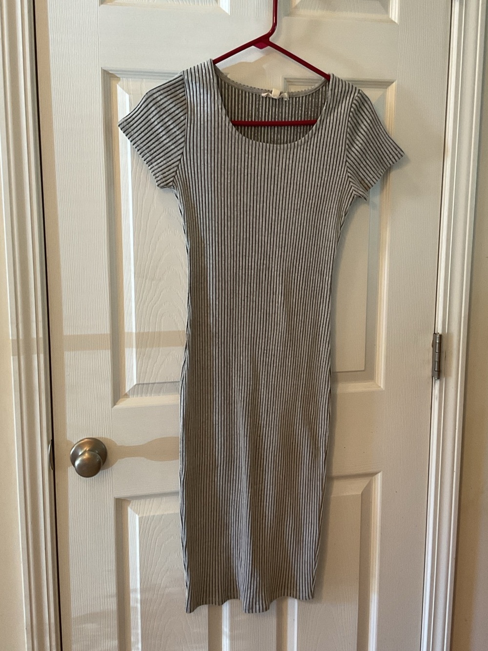 Rolla Costa Juniors Ribbed Gray Size Large Fitted Dress